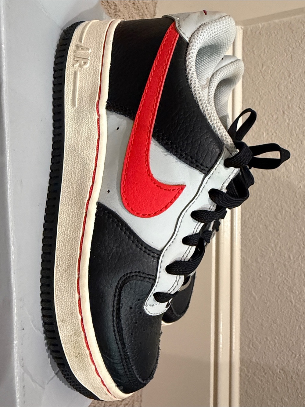 Nike Air Force 1 -  Kids Black, White & Red Low-Top Sneakers - Picture 3 of 9